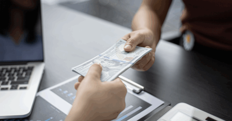 Licensed Money Lender: A Safe Financial Alternative in Singapore